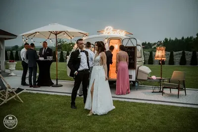 Mąż Żony Fotobudki. Fotobus, Fotoprzyczepa , Fotolustro. Zawiercie, Katowice, Kraków Śląsk i Małopolska.